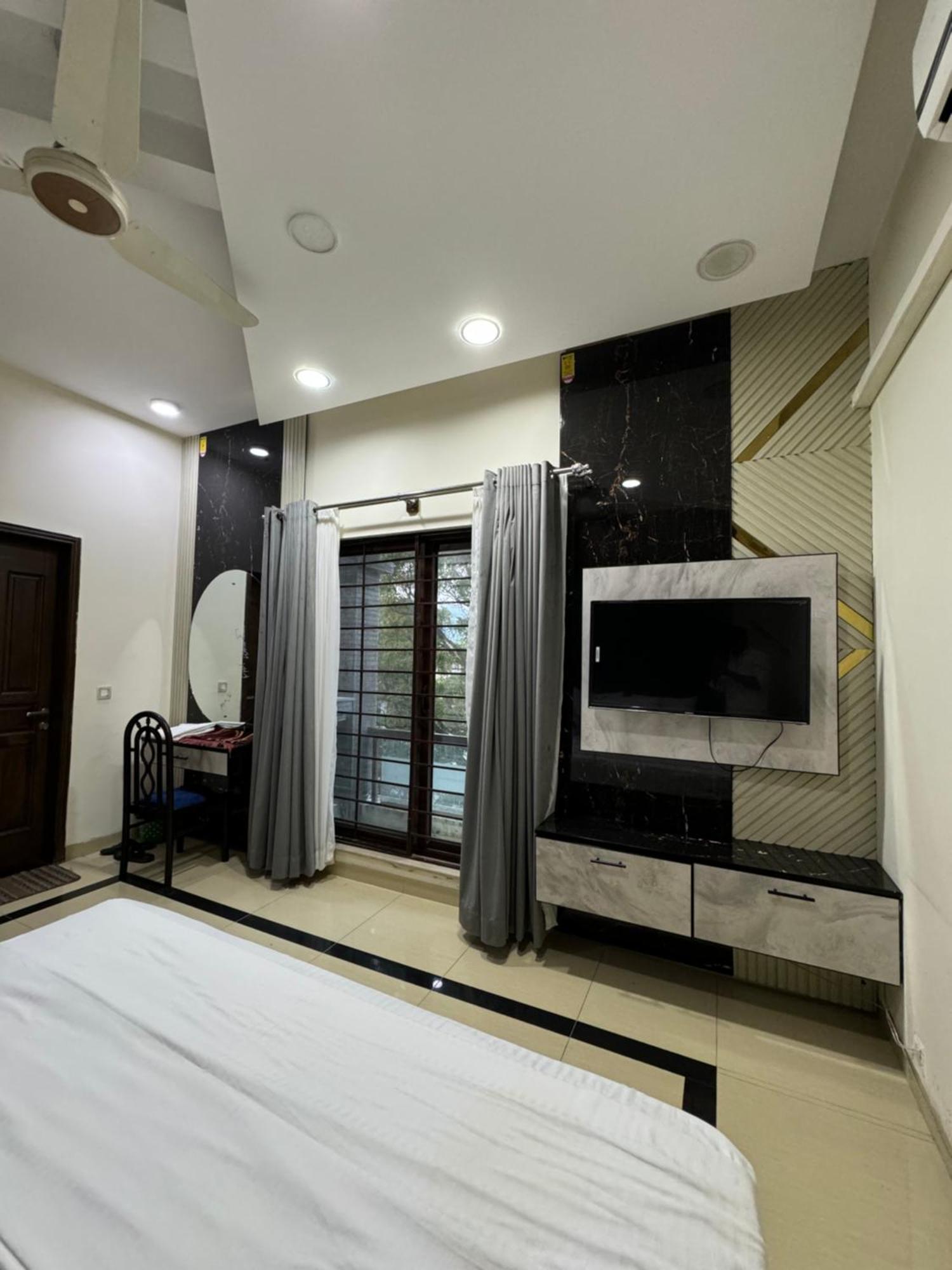 Rose Valet Guest House Islamabad Eksteriør bilde