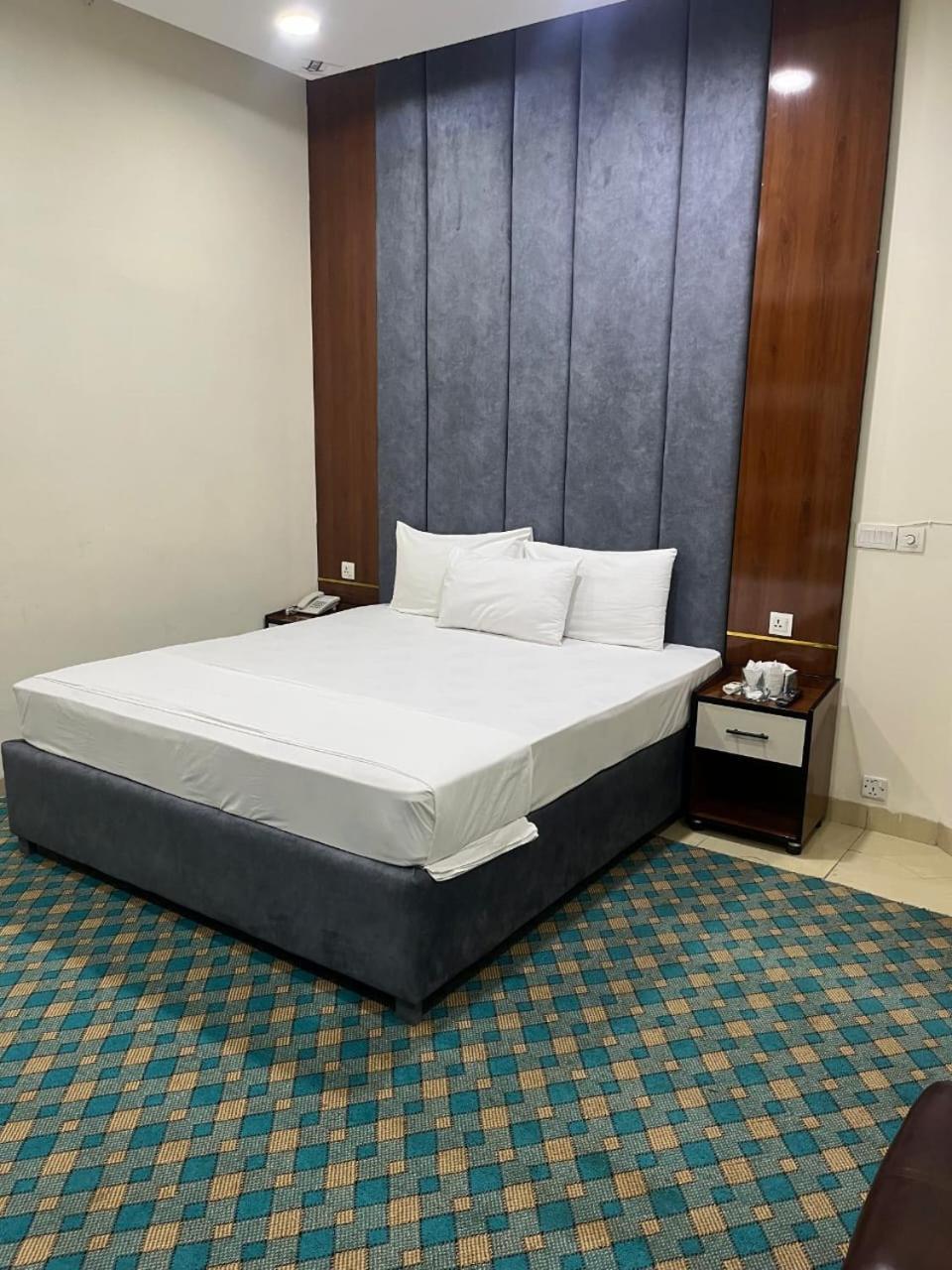 Rose Valet Guest House Islamabad Eksteriør bilde